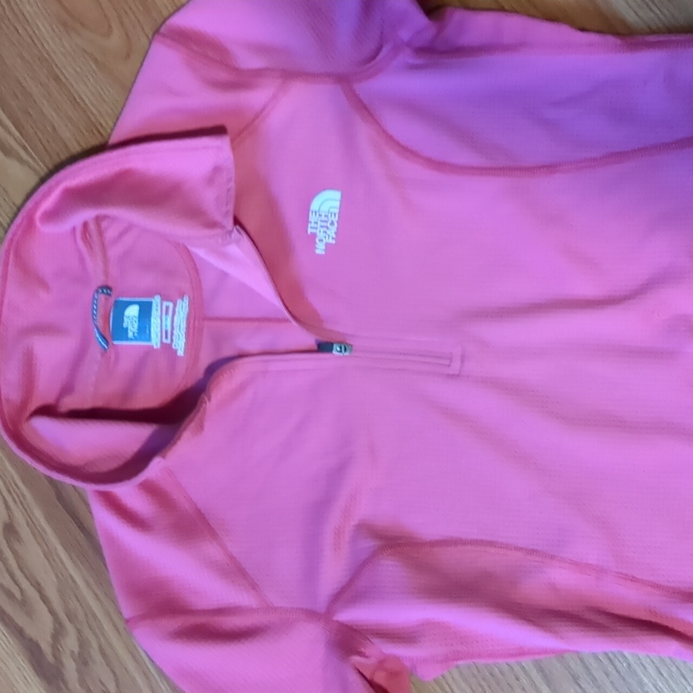 The North Face Women's Pink Short-Sleeve Quarter-Zip Top - Picture 2 of 8